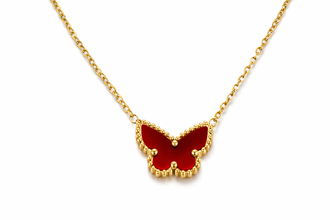Colar Dourado Borboleta com Detalhe Vermelho em Aço Inoxidável Romanely