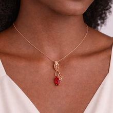 Collar de hojas de oro rosa en cobre con circonitas rojas