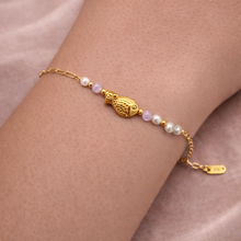 Pulseira Dourada, Branco e Rosa com Golden Fish em Aço Inoxidável Romanely