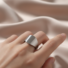 Anillo de acero inoxidable con triple oro