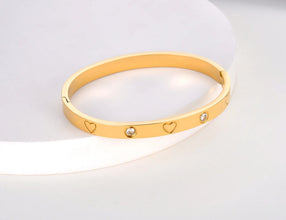 Bracelet Corações Dourada em Aço Inoxidável com Zircónias