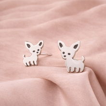 Brincos Prateados Chihuahua em Aço Inoxidável Romanely