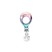 Charm Dorado Colgante Caballo de Madera con Circonitas S925